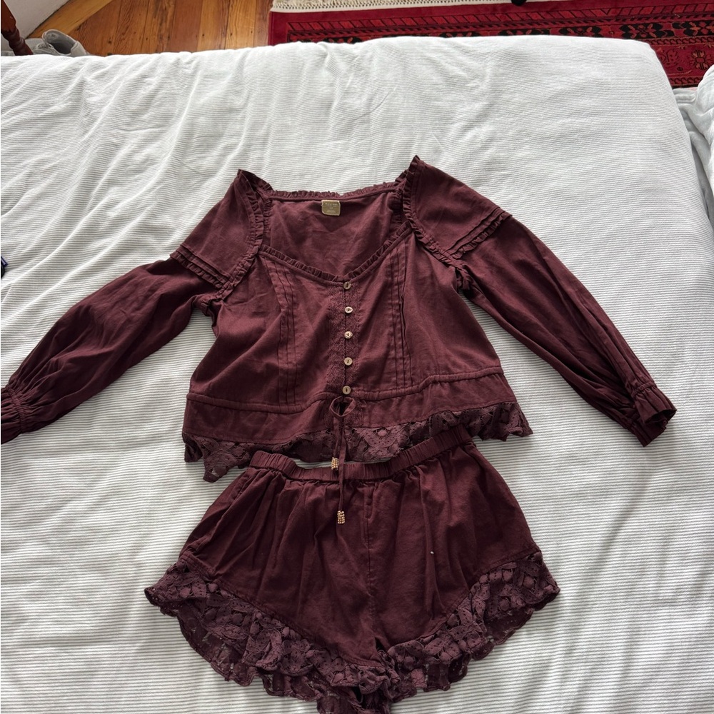 Women’s Two-Piece Lace-Trim Lounge Set in Deep Burgundy